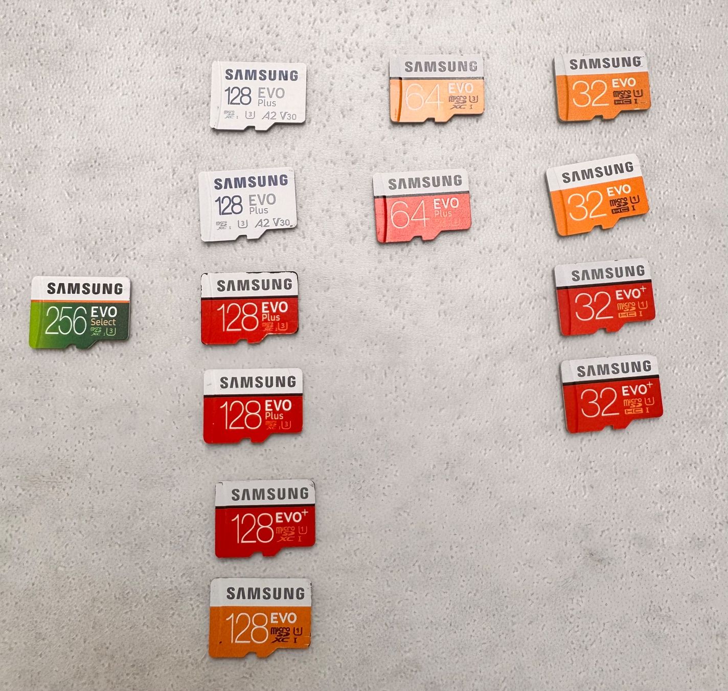 Samsung Speicherkarten: 13 Stk. Samsung Micro SD Cards – Gebraucht aus Hermetschwil-Staffeln von Mobile2013