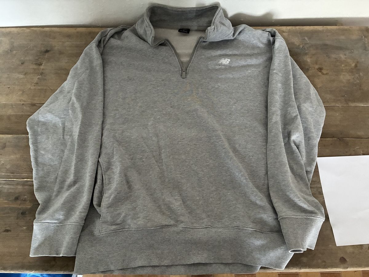 New Balance Maglioni & Felpe: New Balance Pullover grau Grösse L guter Zustand – Usato da St. Gallen venduto da Joao_Serralheiro