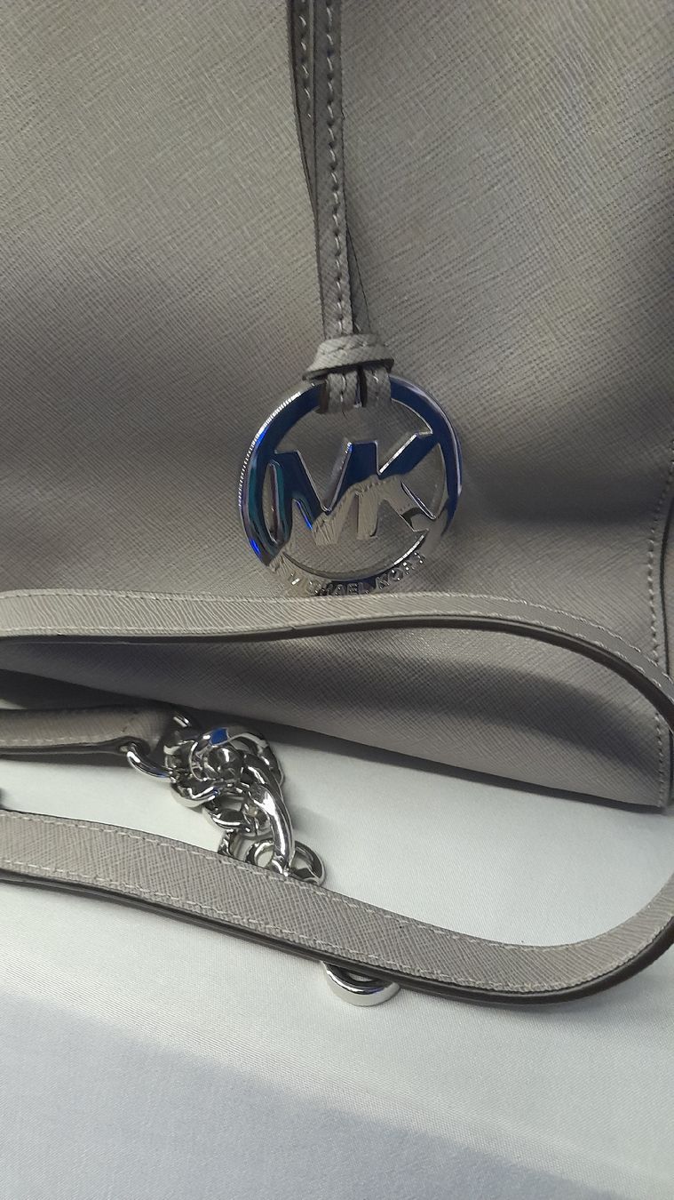 Michael Kors Borse da donna: Sac Michael Kors - Élégant et pratique – Nuovo (secondo la descrizione) da st.gallen venduto da The_Rag_Picker. 2
