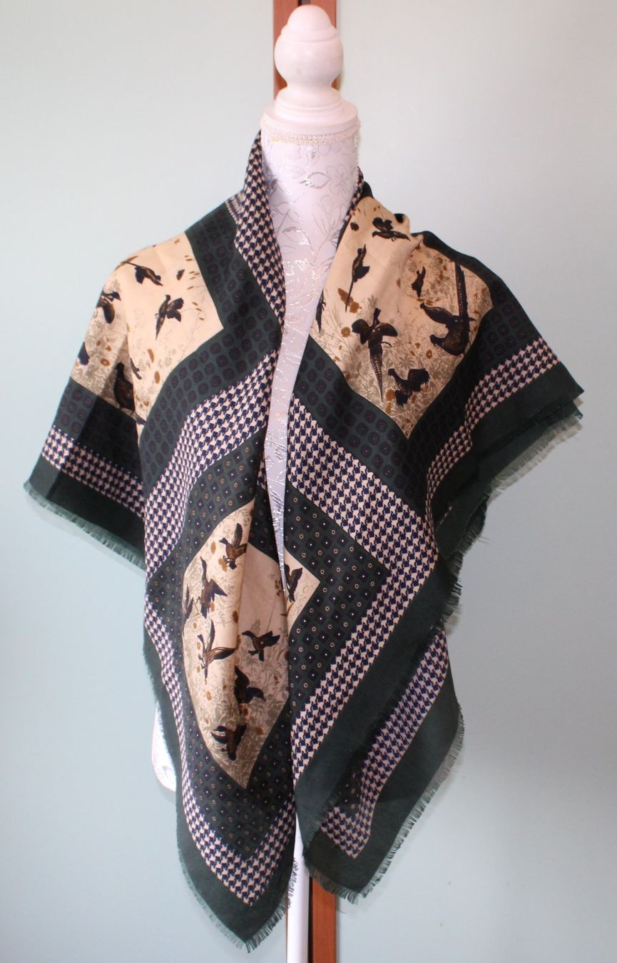 Foulards & écharpes: Tuch – D'occasion à Schaan par antikes_und_kurioses