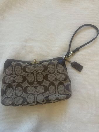 Coach Tasche klein Wristlet braun