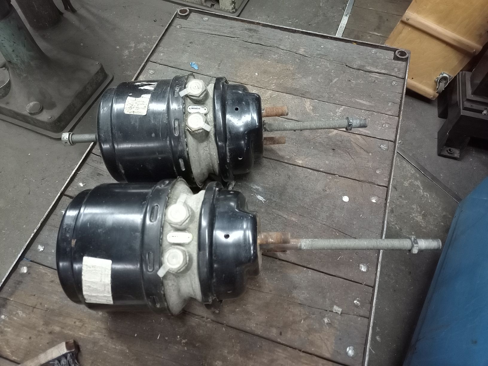 Tutti i ricambio: 2Stk. Original Wabco Bremszylinder – Usato da Schönengrund venduto da joa_xkl9