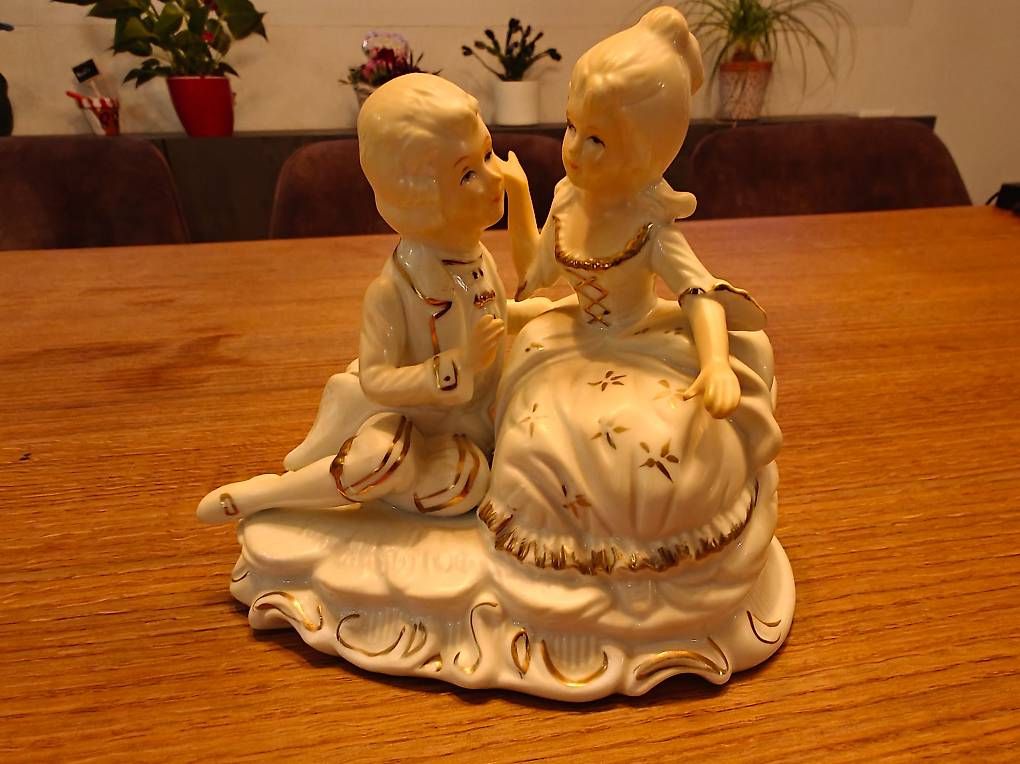 Tutte le decorazioni: Figurines en porcelaine – Usato da Marin-Epagnier venduto da Jac00b 3