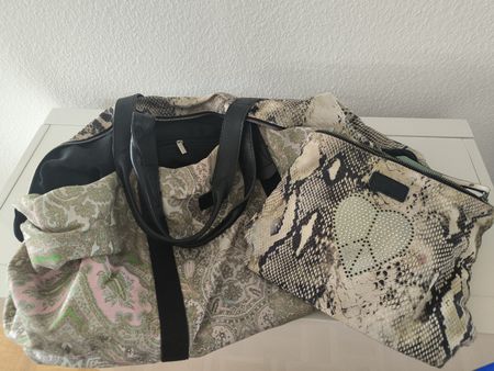 Reisetasche und Kosmetiktasche Codello