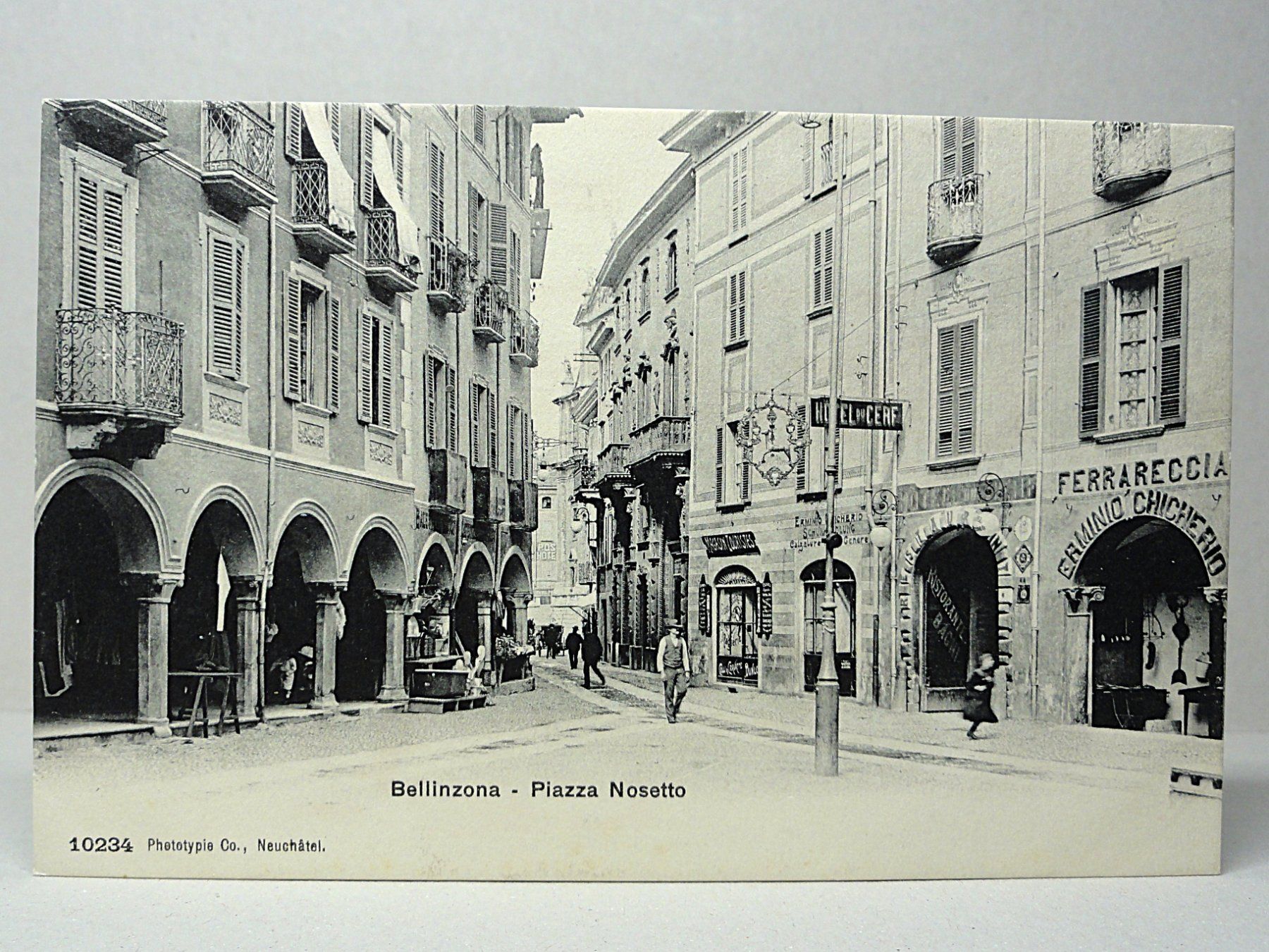 Cartoline postali: AK Bellinzona; Piazza Nosetto – Usato da Solduno venduto da albimicio