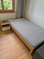 Schlafzimmer Einrichtung (Bett, Kasten, Pult, usw)
