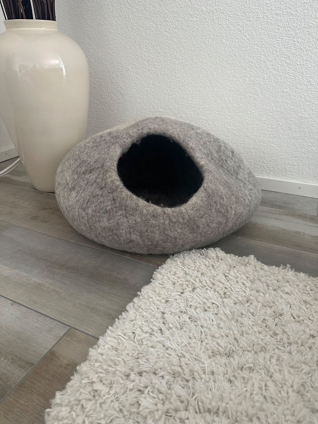 LucyBalu Cucce & Letti: Katzenhöhle aus Filz – Usato da Hombrechtikon venduto da rot_59mr