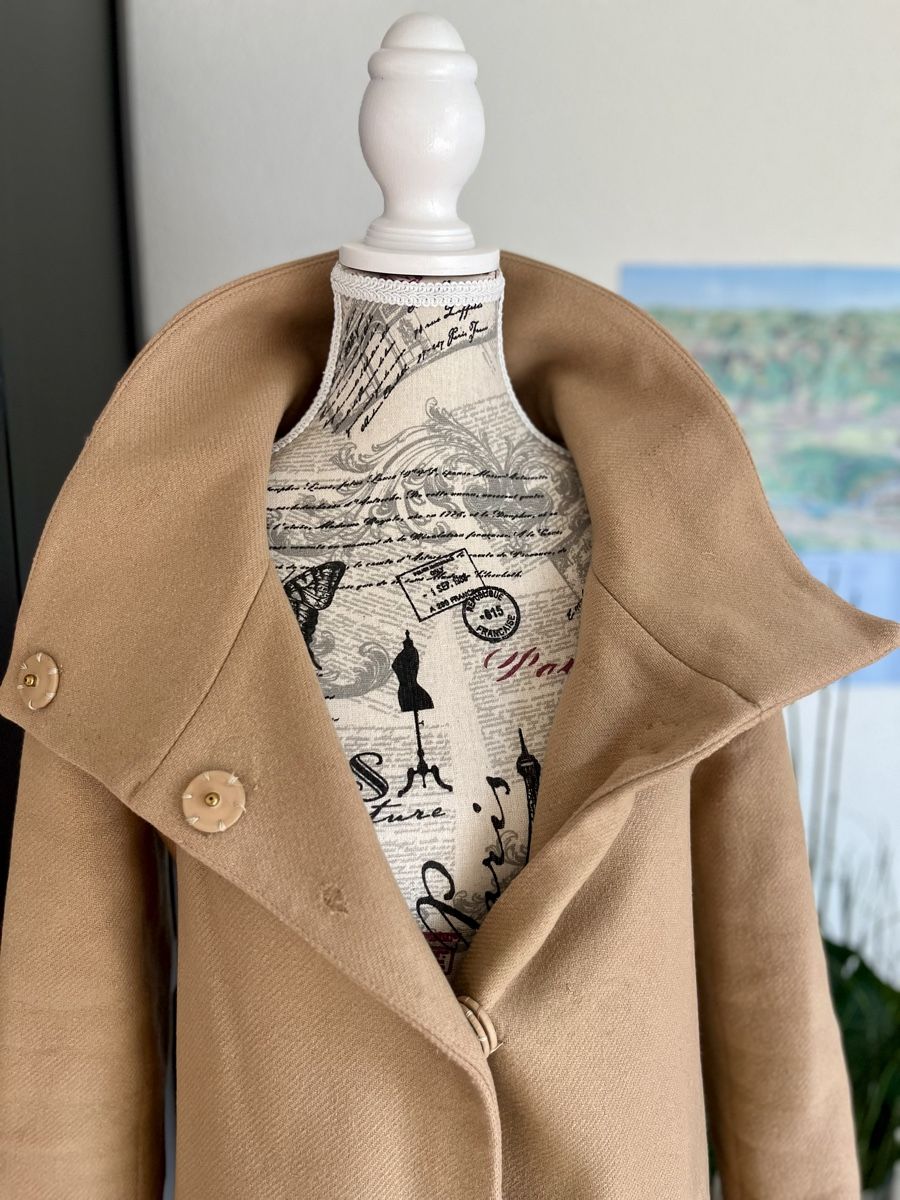 Hallhuber Cappotti: Schicker Herbstmantel Gr. 36 beige Hallhuber – Usato da Aarburg venduto da Petite-closet-Loop 5