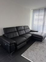Schwarzes Ledersofa mit Relaxfunktion, Top Zustand!