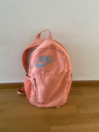 Sac à dos Nike rose enfant bon état