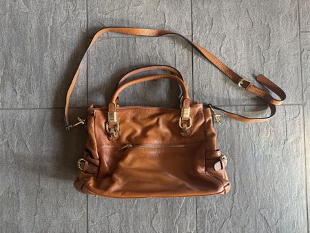 Schicke Lederhandtasche in cognac