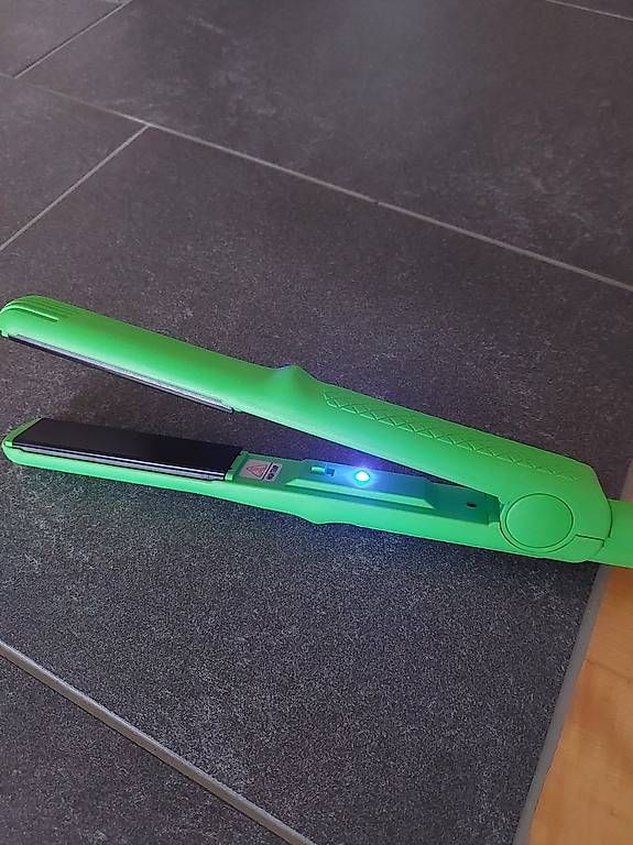Lockenstäbe & Haarglätter: José Eber Glätteeisen hellgrün, straightening iron – Neu (gemäss Beschreibung) aus Flaach von nad_xpb7 2