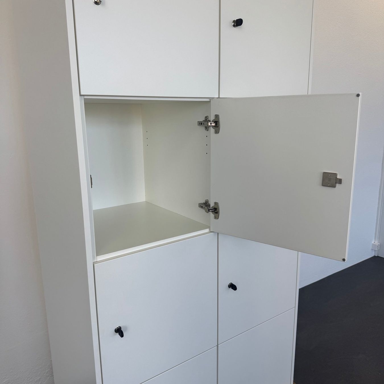 Armadi: Palmberg Prisma 2 Lockerschrank - 8 Abteile – Usato da Schönenwerd venduto da mcofficeshop 3