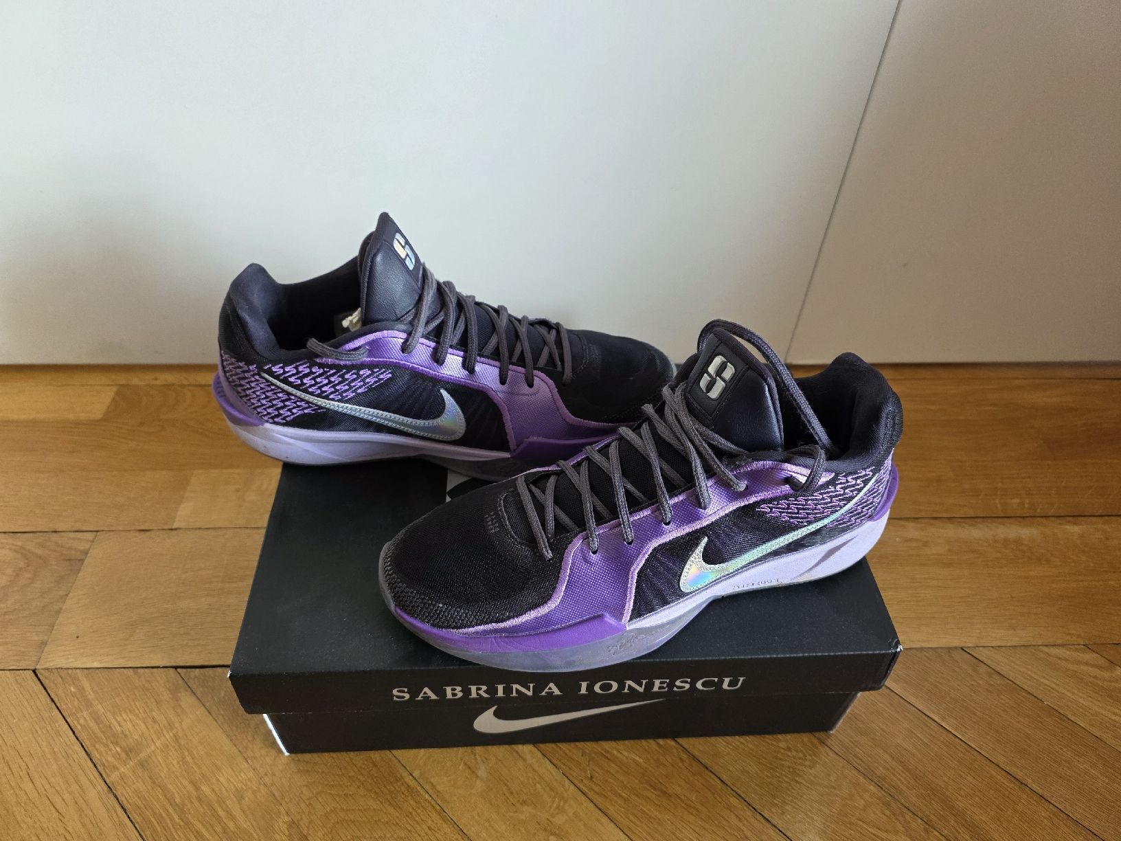 Nike Scarpe da uomo: Nike Sabrina 2 taille 42.5 – Usato da Fribourg venduto da bob_tc9q