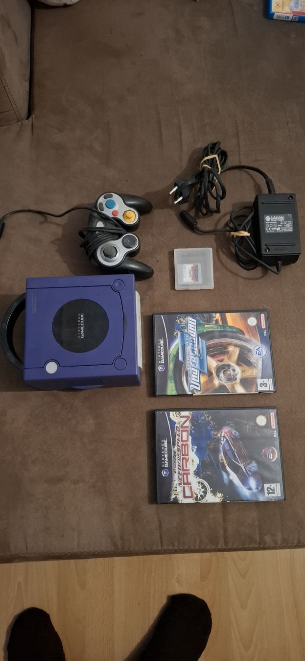 Nintendo Console: Nintendo Gamecube + Controller und 2 Spiele – Usato da Tann venduto da fla_f6wq