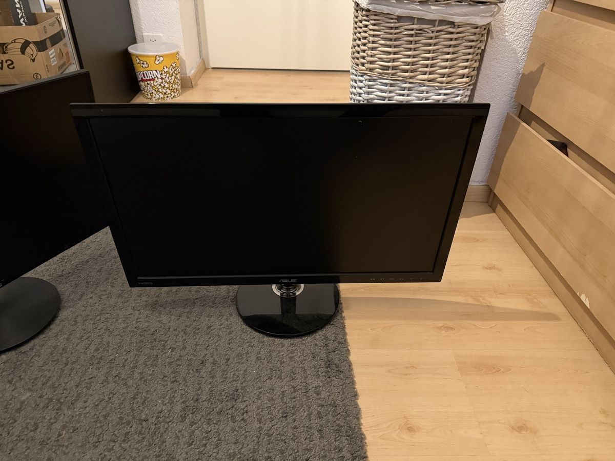 Asus Monitor: Lot d’écrans Asus – Usato da Epalinges venduto da LucaVallois 1