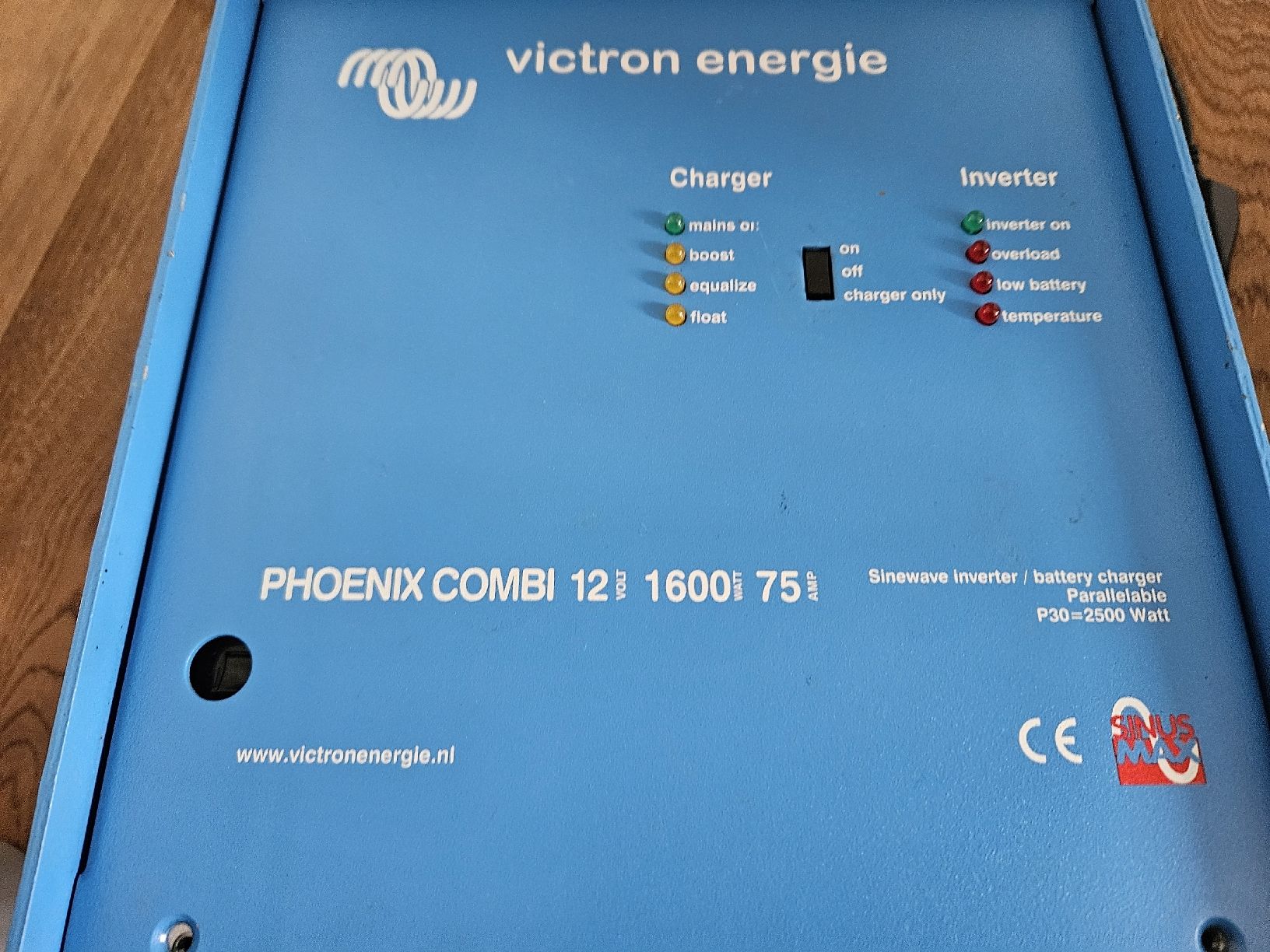 Victron Onduleurs: Victron Wechselrichter – Défectueux à Diepoldsau par Knochen