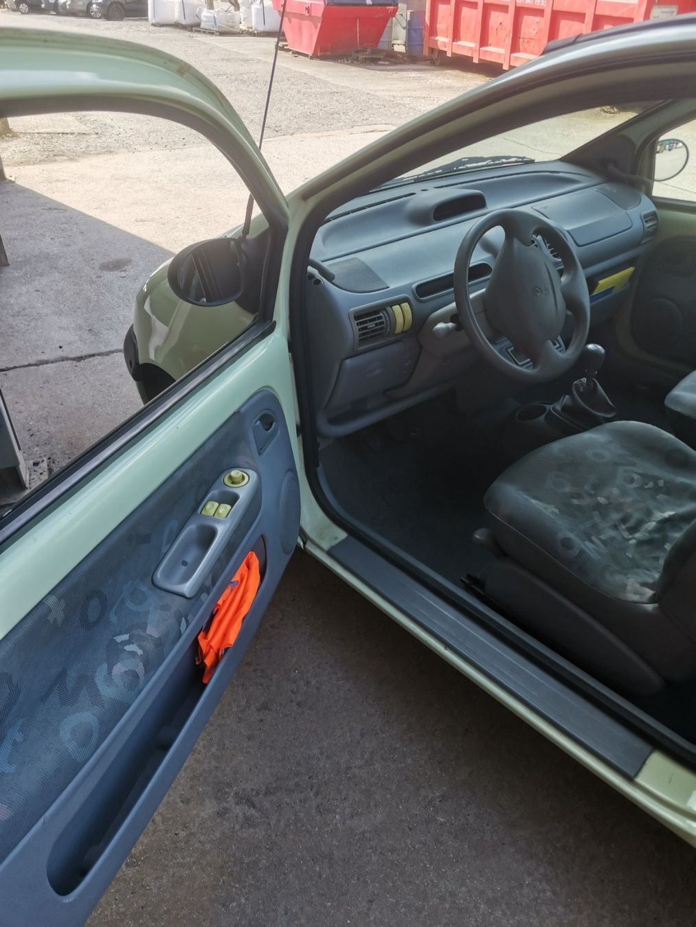 Renault Automobili: Renault Twingo – Usato da quartino venduto da bernet.rs 5