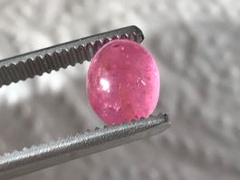 schönes Turmalin Cabochon Pink 2.9 Karat