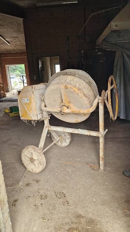 Toutes les machines: Betong mischer – D'occasion à Münsingen par liz_kg5w 1
