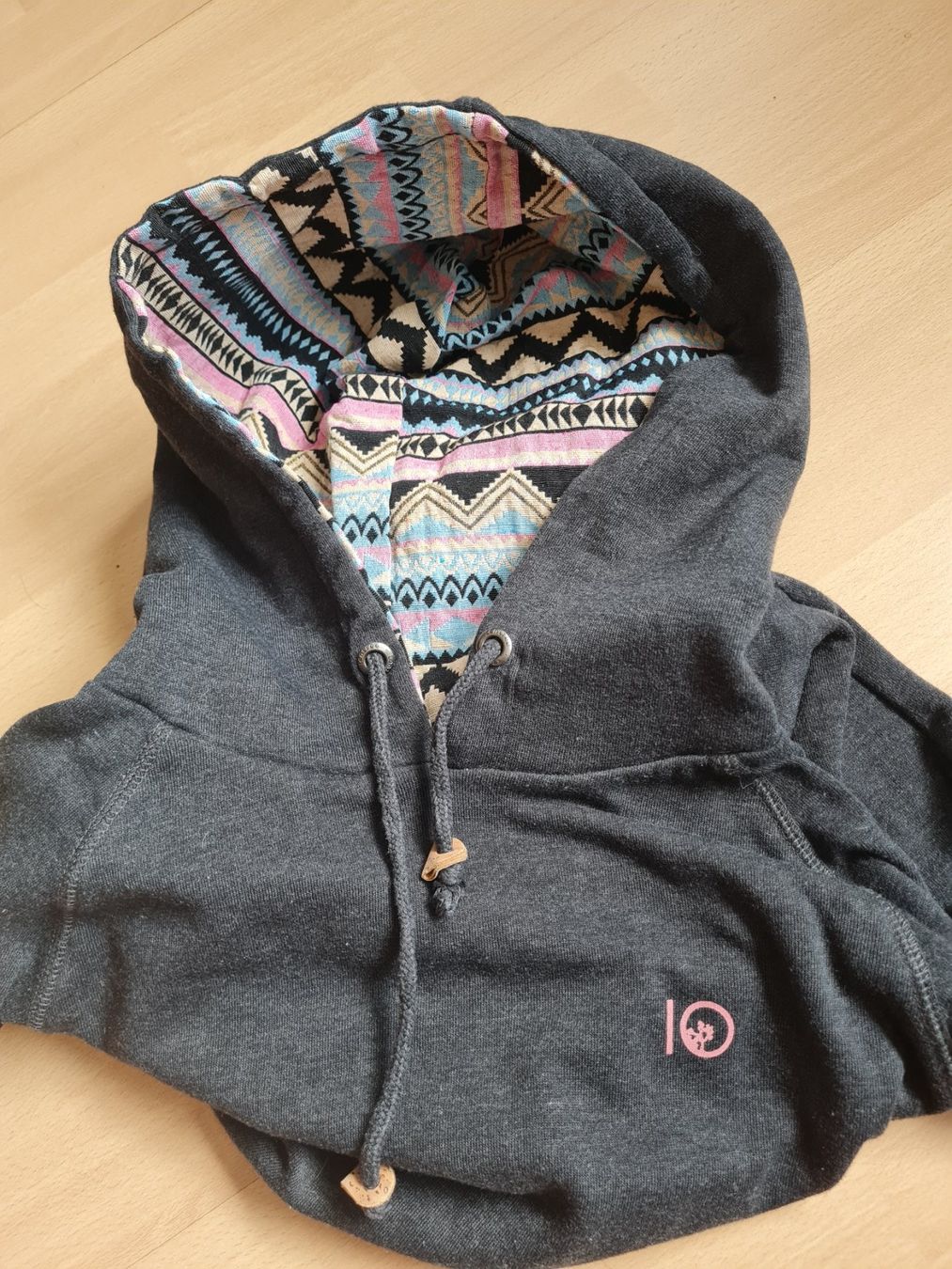 Maglioni & Felpe: Pullover mit Kapuze – Usato da Gutenswil venduto da jus_2jwr 4