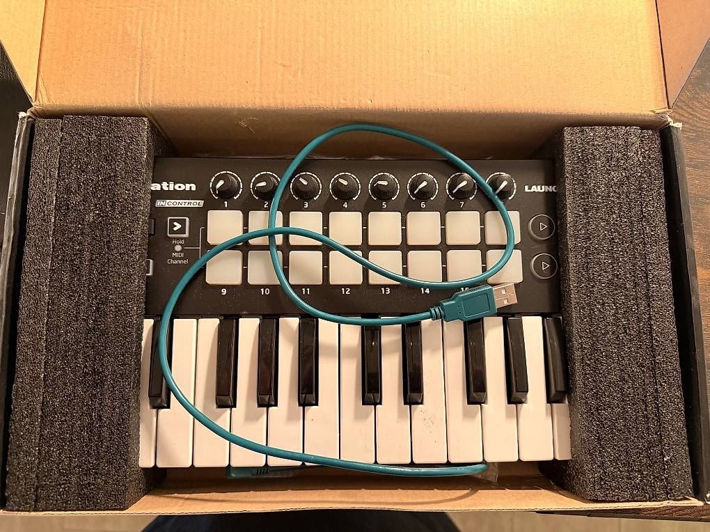 Novation Strumenti musicali: Novation Launchkey Mini MK3 – Usato da Günsberg venduto da ildierfdivad 2