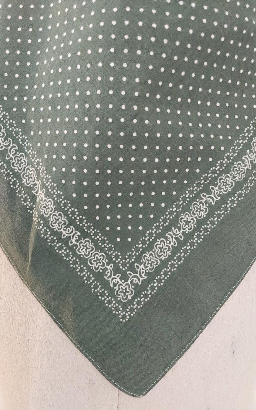 Foulard & Sciarpe: Baumwolltuch quadratisch grün – Nuovo (secondo la descrizione) da Köniz venduto da scopello12 1