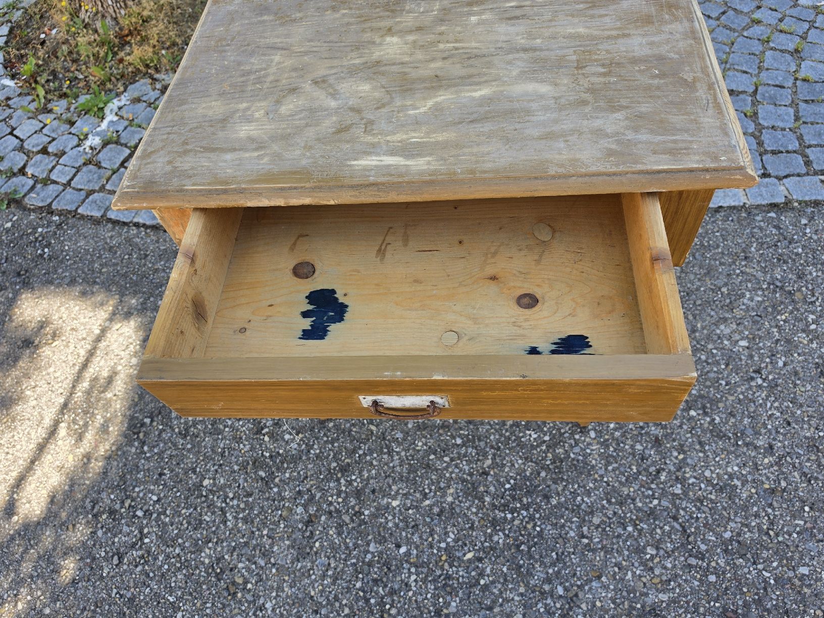 Tavoli: Kleiner Tisch mit Schublade, hellbraun, gebraucht – Usato da Mettlen venduto da elios0888 7