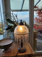 Vintage Lampe im viktorianischen Stil mit Perlenfransen