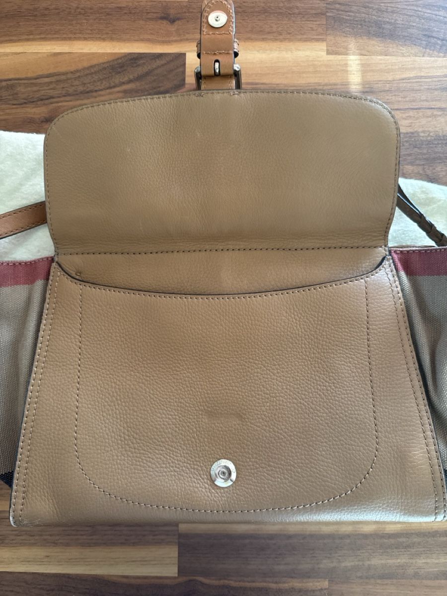 Burberry Borse da donna: Authentic Burberry Banner Bag - Spacious with strap – Usato da Cugy VD venduto da jessicavelap 8