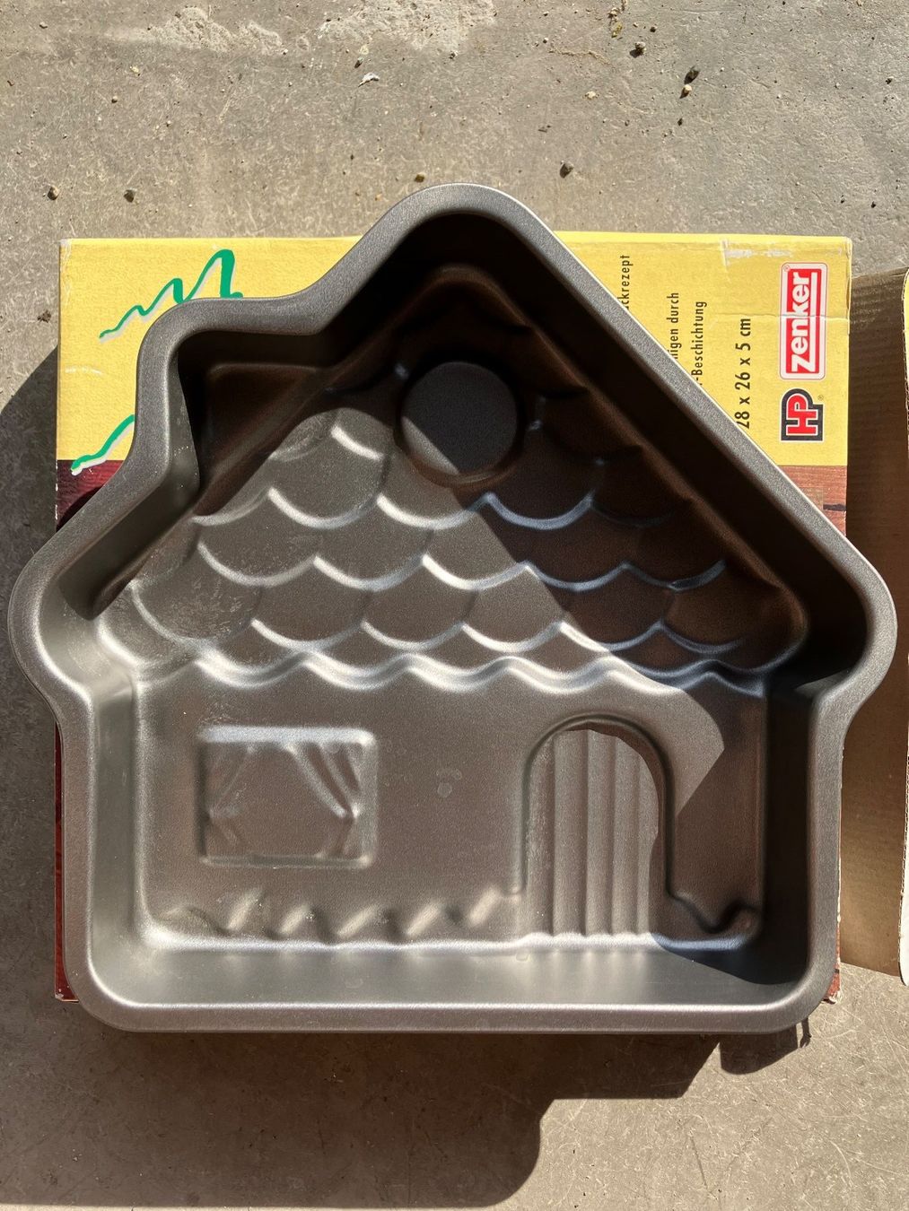 Teglie da forno: Weihnachtshaus-Backform – Nuovo (secondo la descrizione) da Aarau venduto da uni_cb66 1