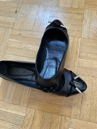 Tod's Ballerines pointues en cuir noir, Taille 36, Été chic