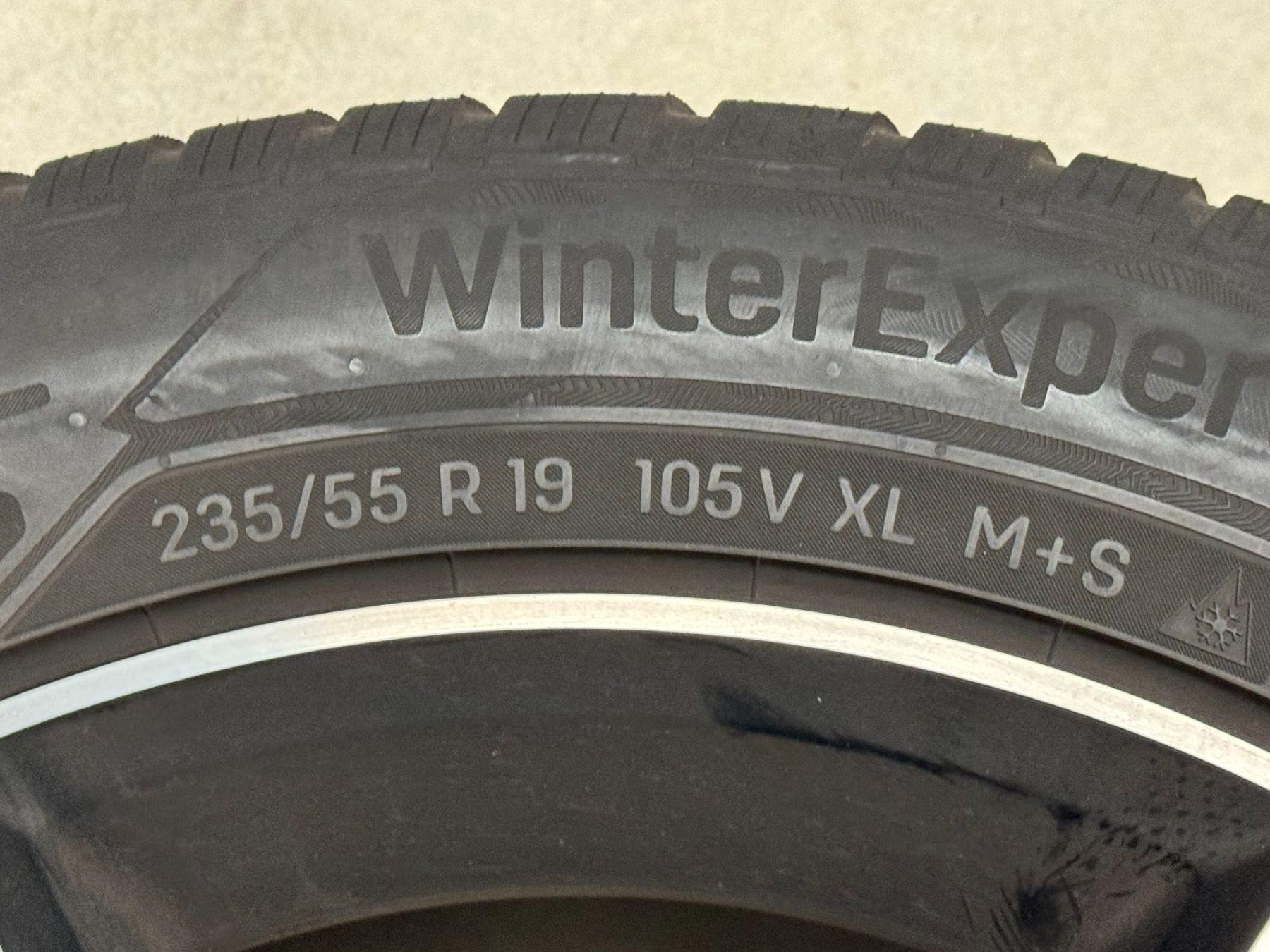 Volvo Pneus & Roues: Volvo original Winterräder 19" – D'occasion à Amsoldingen par 242GT 6