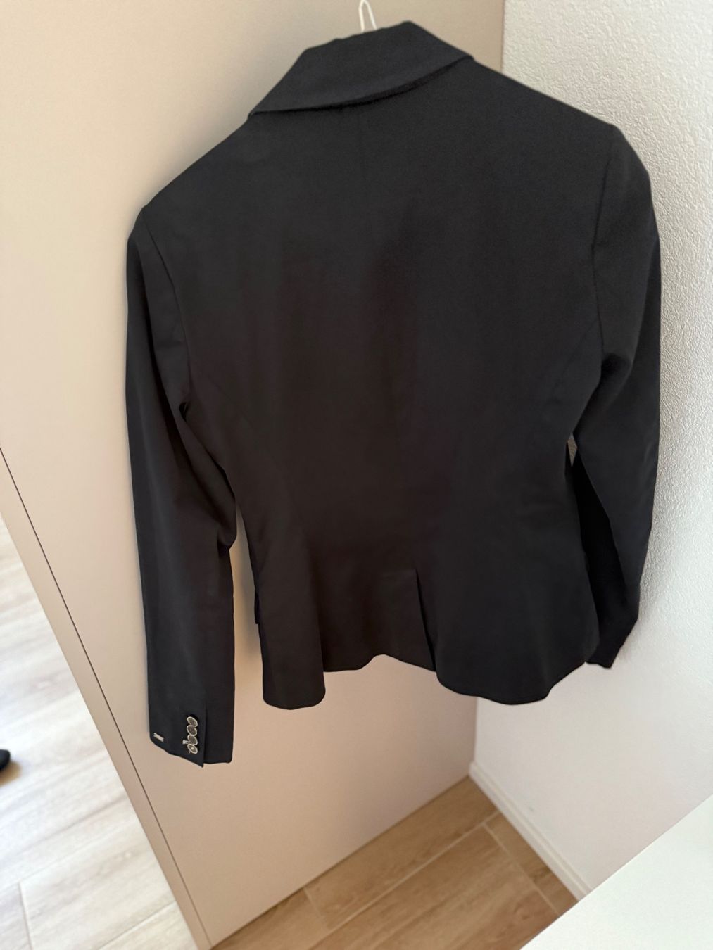 Tommy Hilfiger Completi & Tailleur: Tailleur Tommy Hilfiger noir – Usato da Gimel venduto da fan_8tvc 2