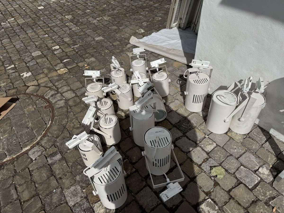 Lampade: LED Theaterspots – Usato da Deitingen venduto da Dobru 2