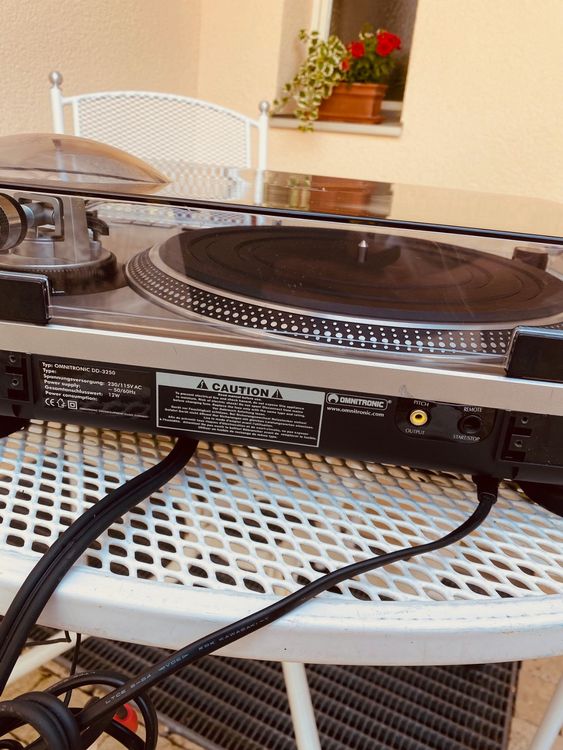 Manuel d'utilisation de la platine vinyle DJ OMNITRONIC BD-1320
