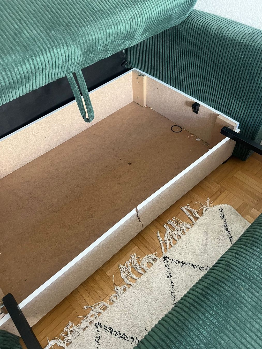 Divani: grünes Bett-Sofa – Usato da Basel venduto da yanisaddi01 2