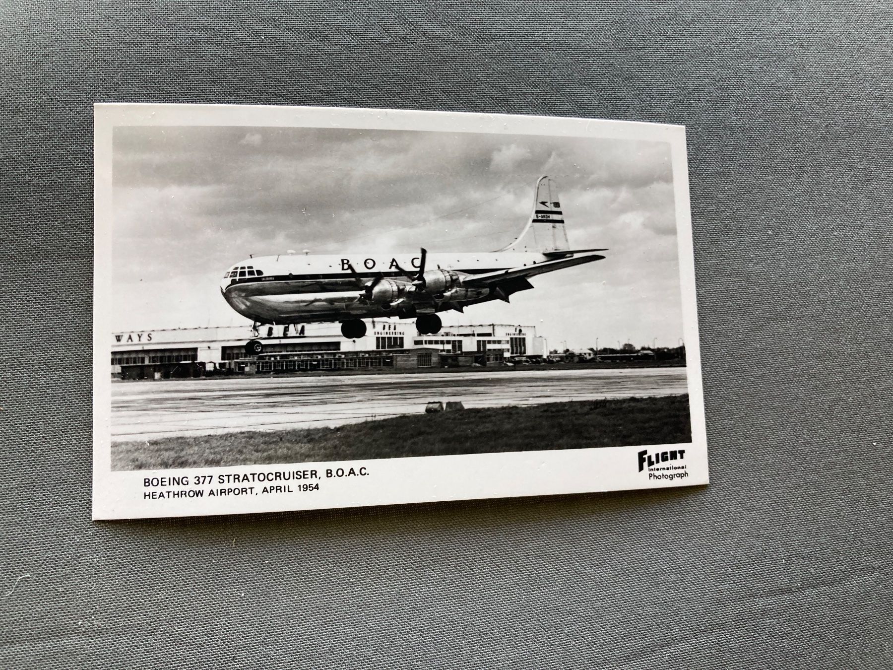 Cartoline postali: Boeing 377 Stratocruiser, B.O.A.C., Heathrow – Usato da Zürich venduto da mik_h9ty