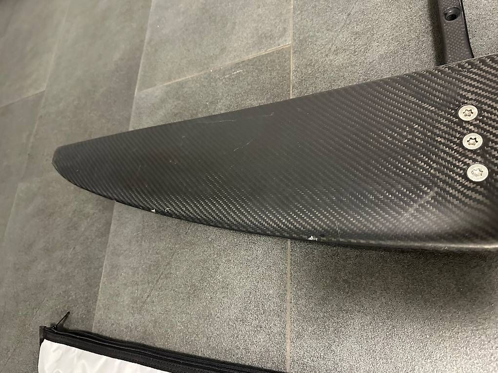 Indiana Tavole da surf e di nuoto: Indiana Foil HP front Wing, fuselage & stabilizer – Usato da Kilchberg ZH venduto da tan_z5xv 3