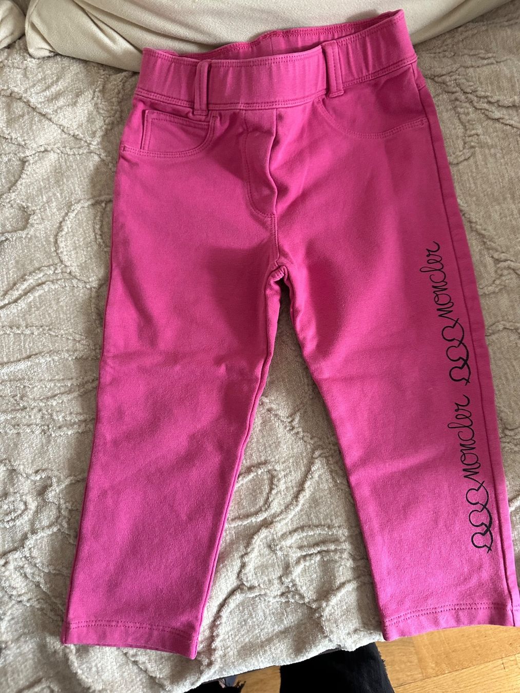 Moncler Hosen: Moncler Baby trousers 86 – Gebraucht aus Zürich von Bybyana 1