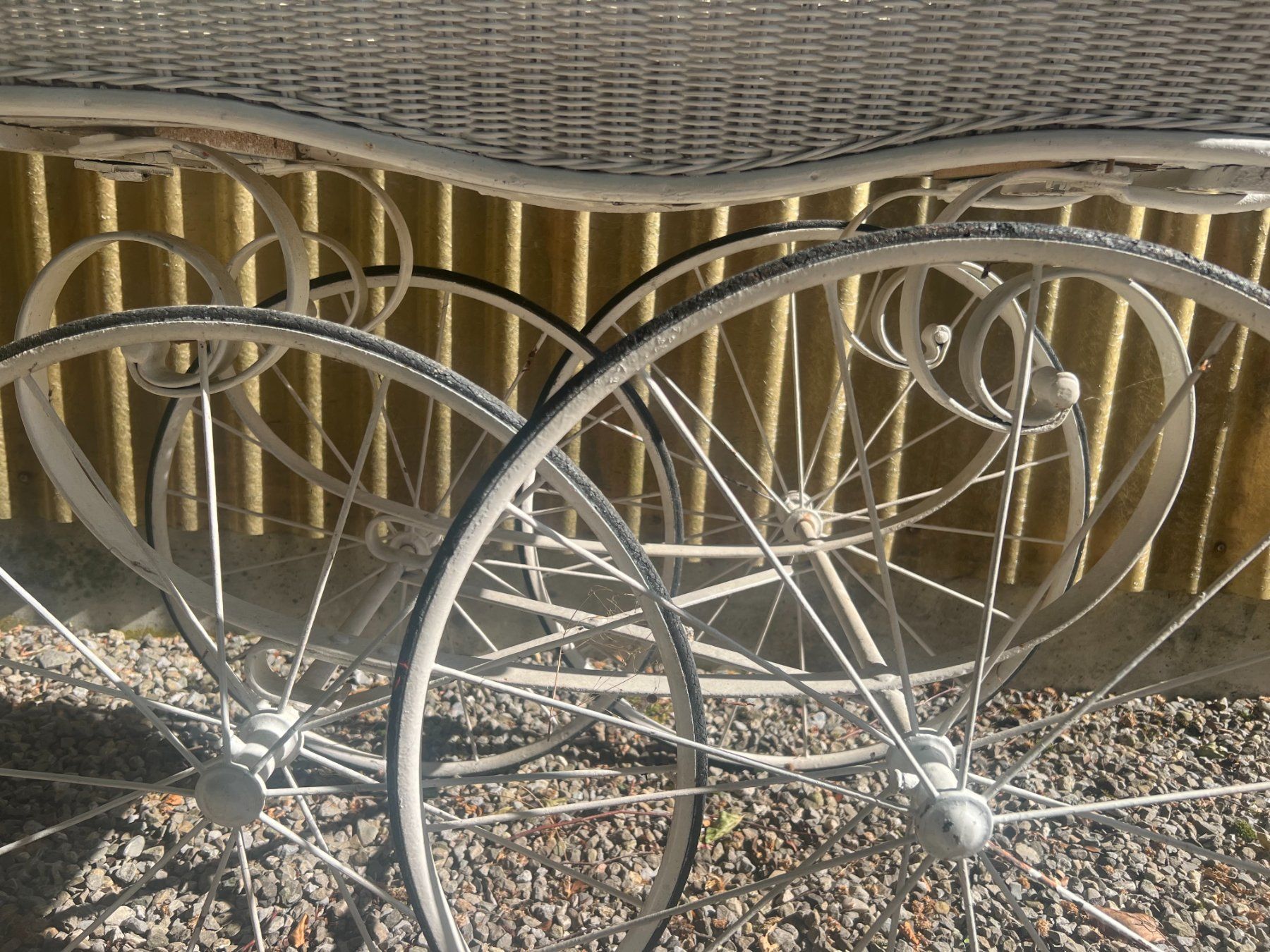 Carrozzine: Antiker Kinderwagen mit Eisenfederung – Usato da Rickenbach LU venduto da Spalierelger 6