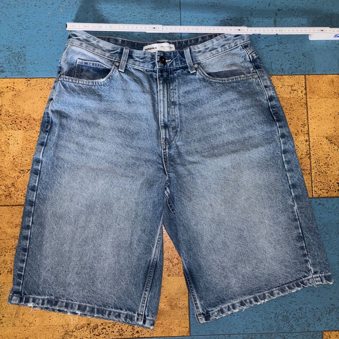Bershka Jeans: Bershka Jorts 42 – Usato da Beggingen venduto da sltz82 1