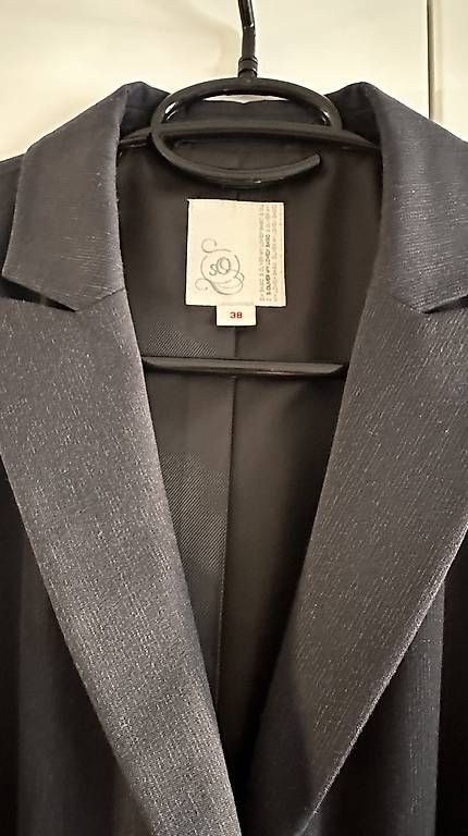 S.Oliver Giacche: Dunkelblauer Blazer s'Oliver Grösse 38 – Usato da Buus venduto da Singing01 1