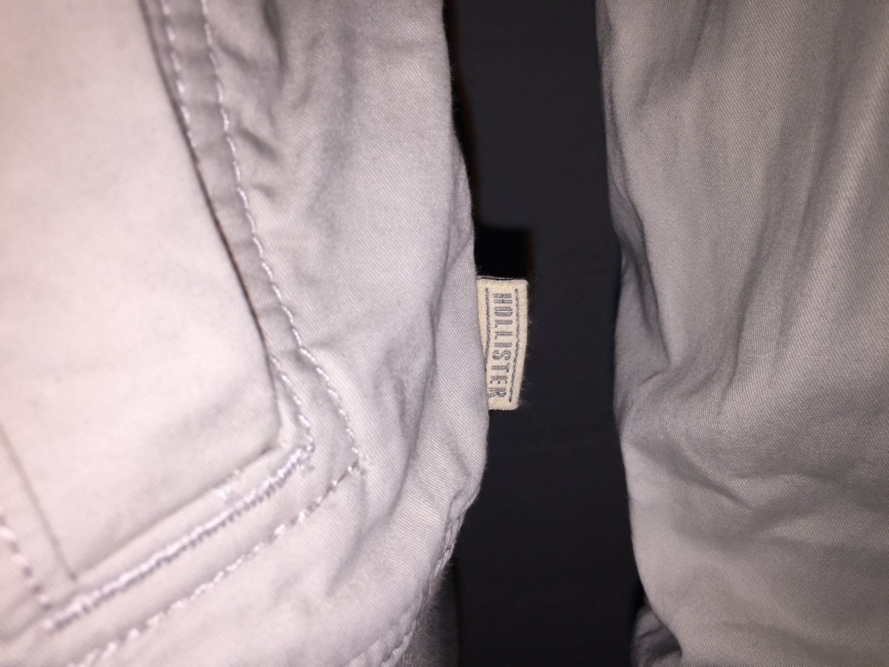 Hollister Jacken: HOLLISTER Veste / Jacke taille / Grosse M – Gebraucht aus Cossonay-ville von Super-Price-Quality 6