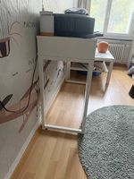 Schreibtisch