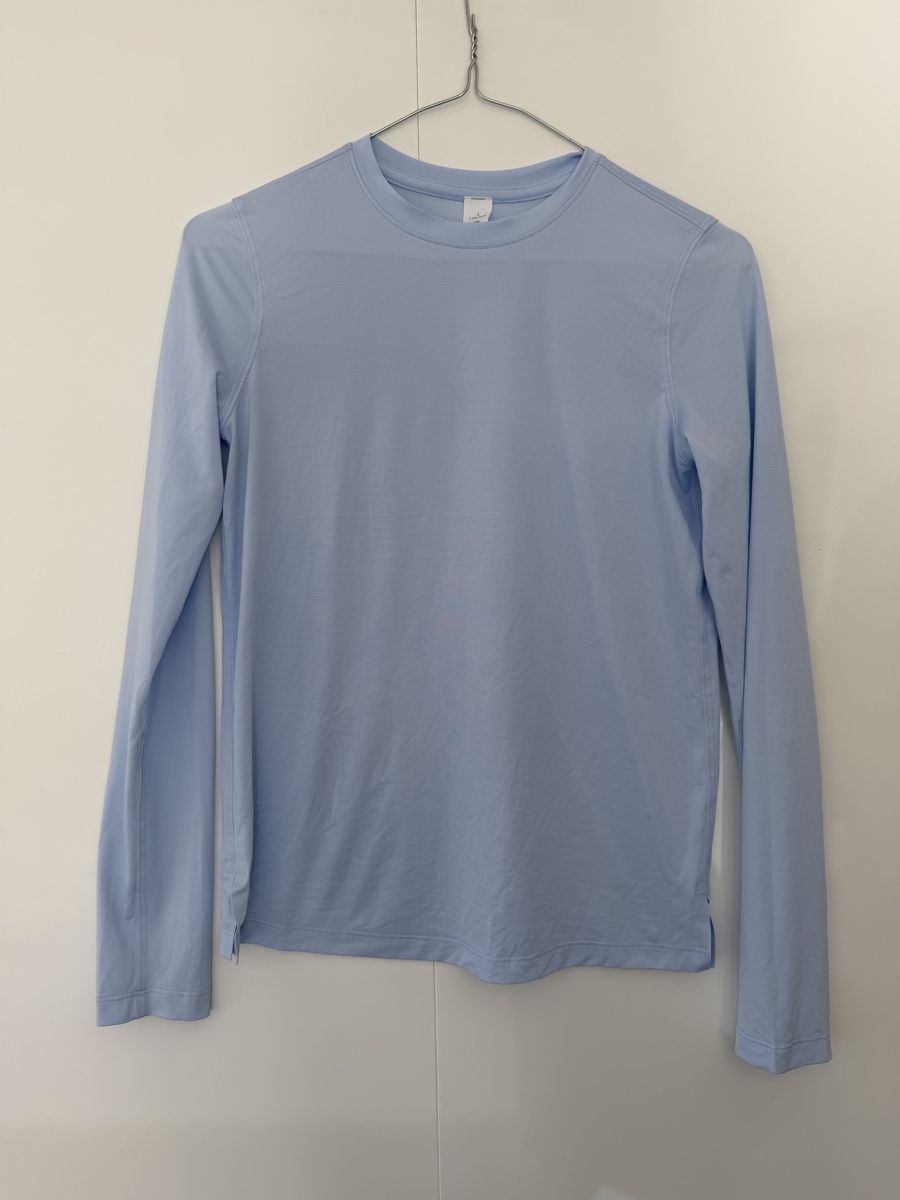 Lululemon Top: Long sleeve Lululemon top light blue – Nuovo (secondo la descrizione) da Uster venduto da Monika_OB