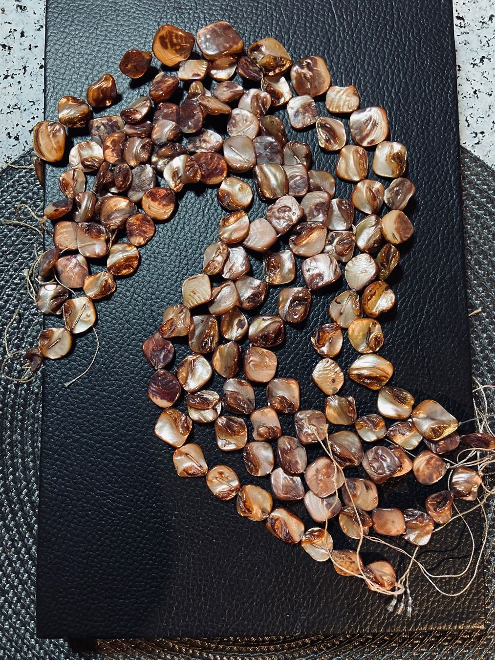 Perle (finte): Schöne Muschelperlen*6 x Strang** – Nuovo (secondo la descrizione) da Zuerich venduto da Perlen-Decor