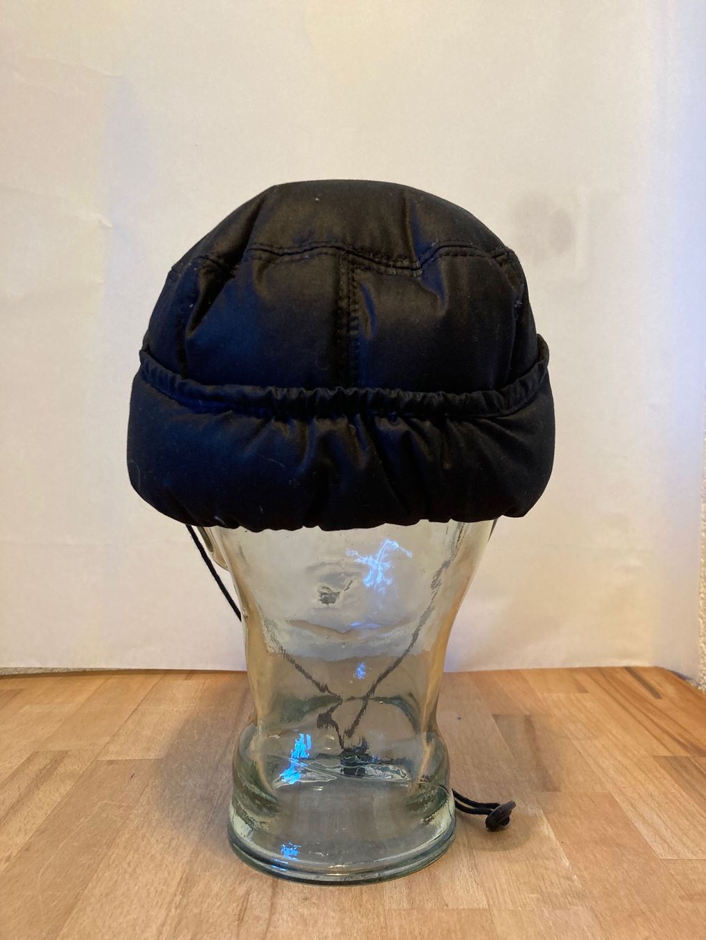 Copricapi, berretti & cappellini: Vintage Y2K Goosed Beanie Compte de Florence – Usato da Zürich venduto da le_souk 6