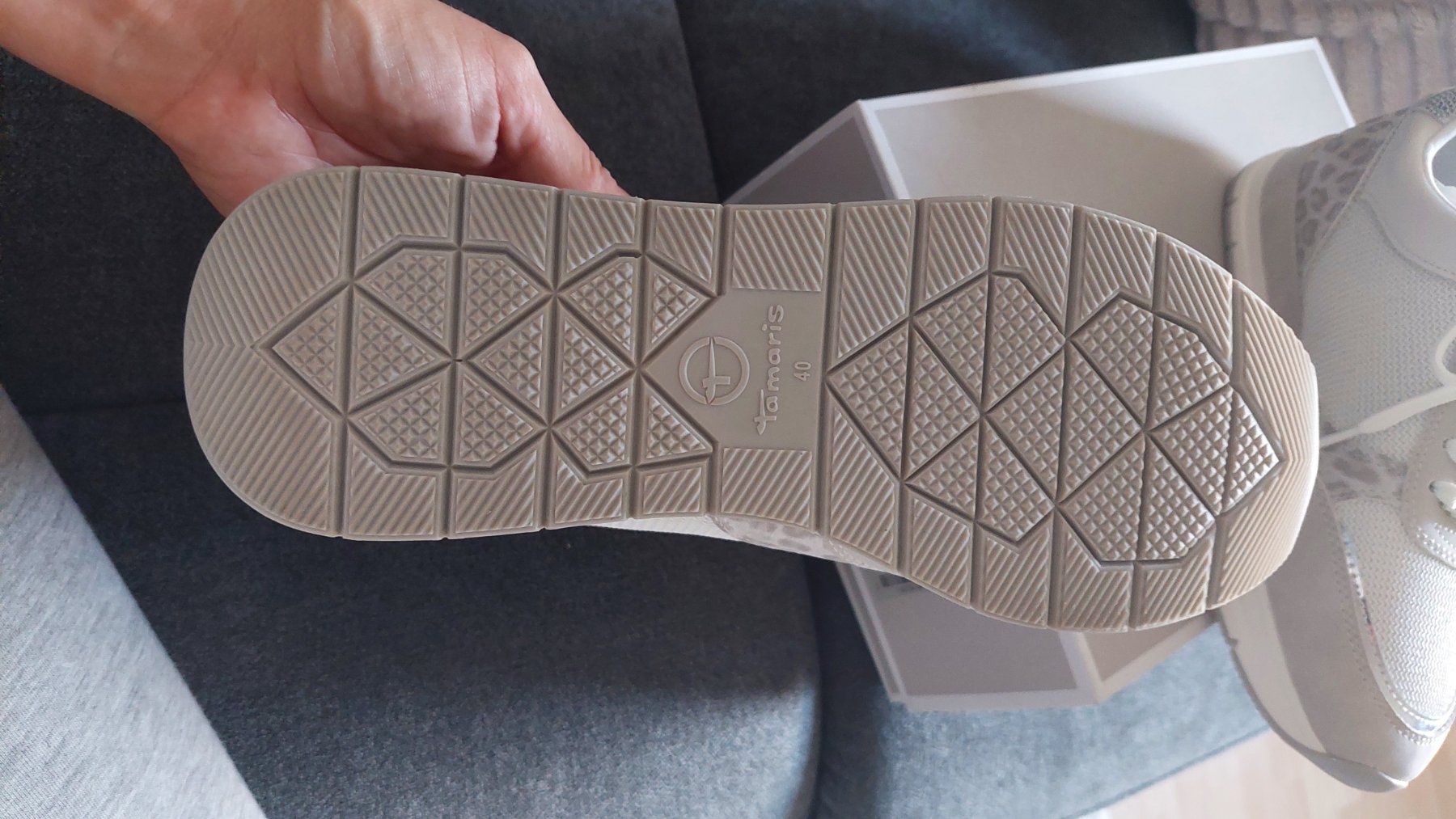 Tamaris Herrenschuhe: Orginal verpackte Tamaris  Sneaker Grösse 40 – Neu und originalverpackt aus Schmerikon von AB92 1