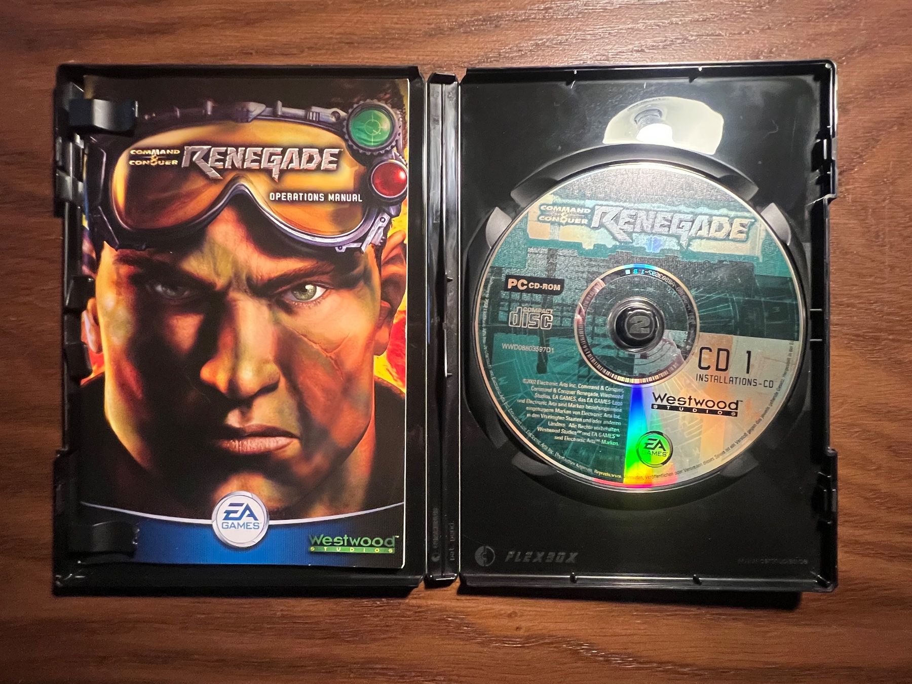 Giochi: Command & Conquer: Renegade (PC CD-ROM) – Usato da Therwil venduto da annickfankhauser 2